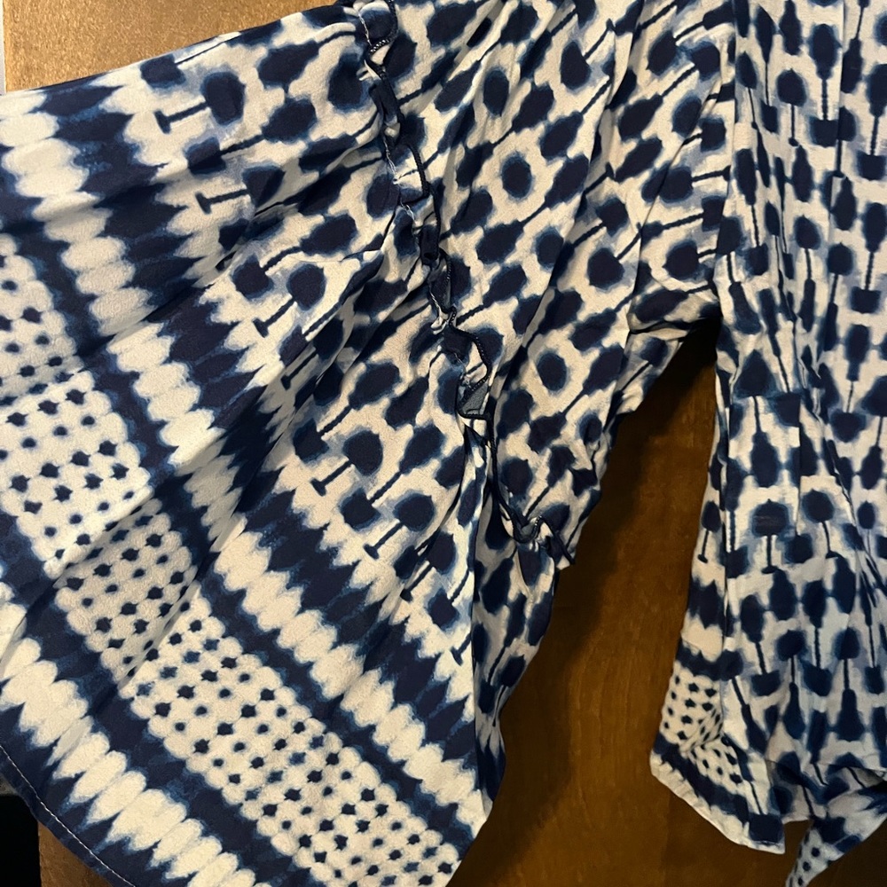 Hummingbird blouse - Picture 3 of 4